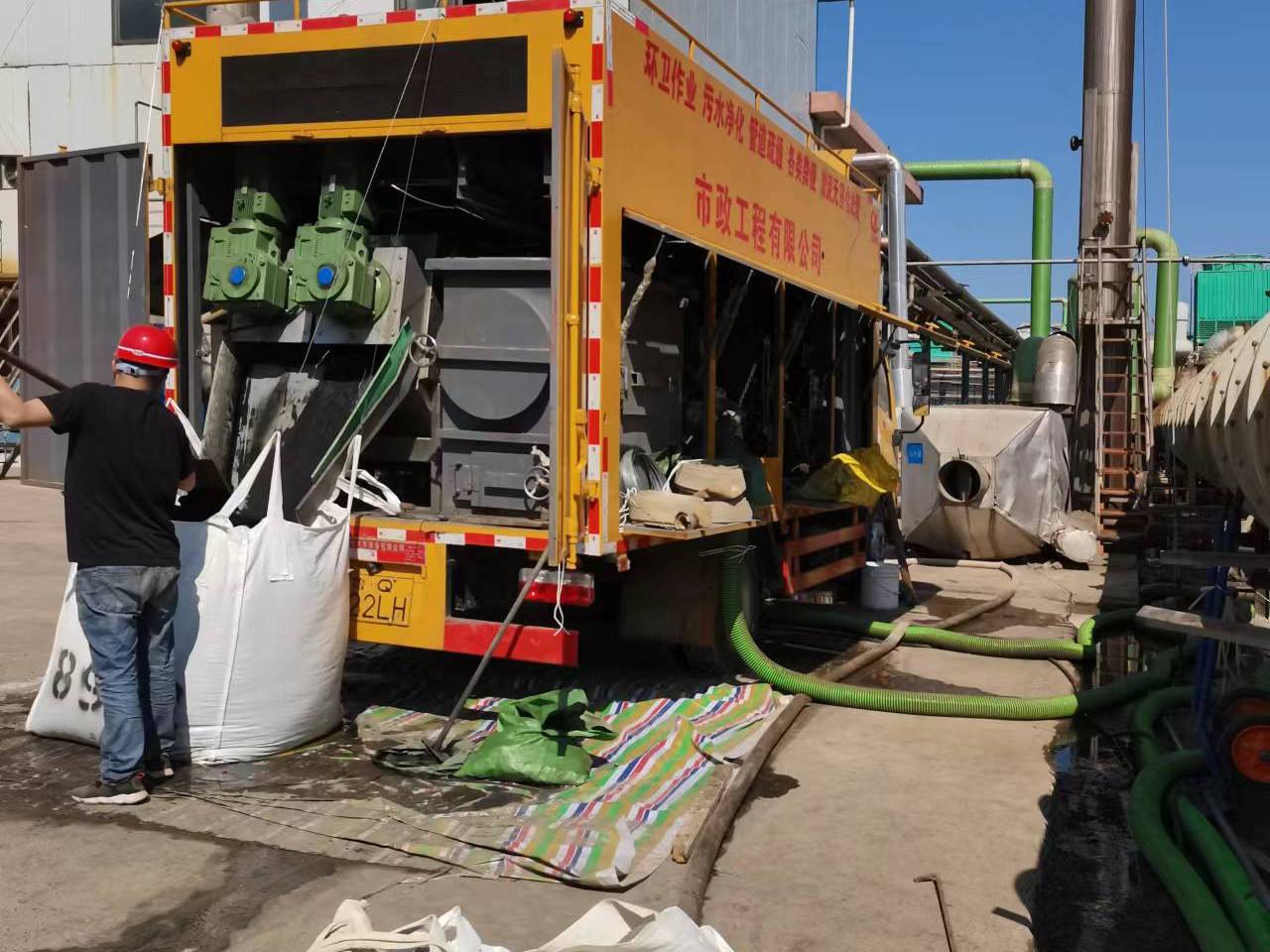 墨玉淤泥压干处理